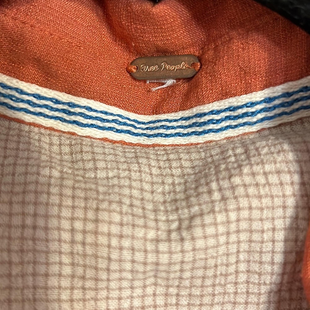 Long sleeve button up top - Picture 3 of 3